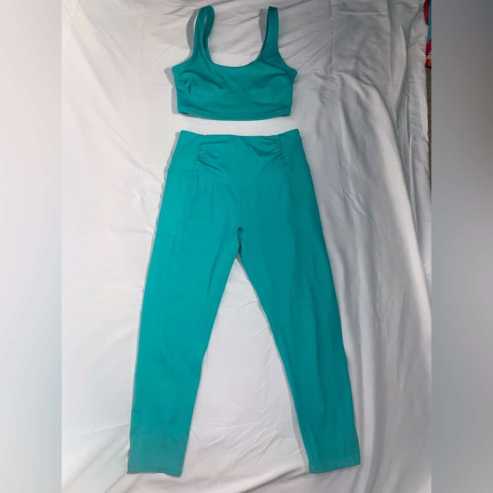 XS Free People Movement Outfit in Turquoise